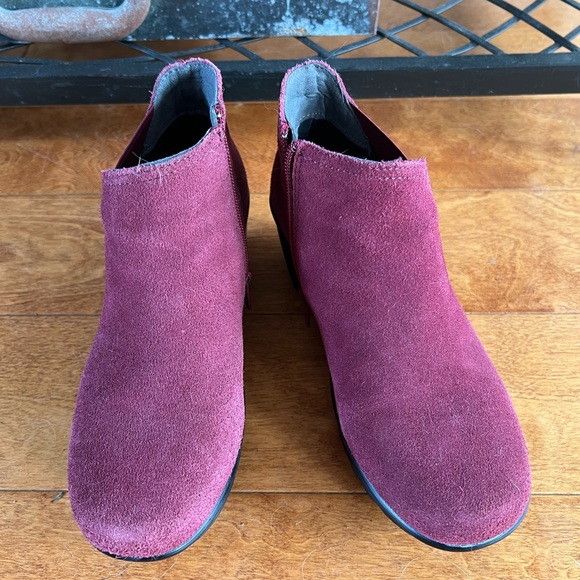 Red Suede Wedge Heel Ankle Boots - Picture 2 of 5